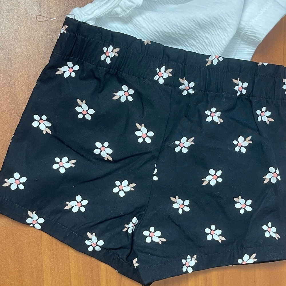 Carter's Just One You Baby Girls 18M White Ruffle Top and Floral Shorts 2-pc Set - Picture 9 of 9